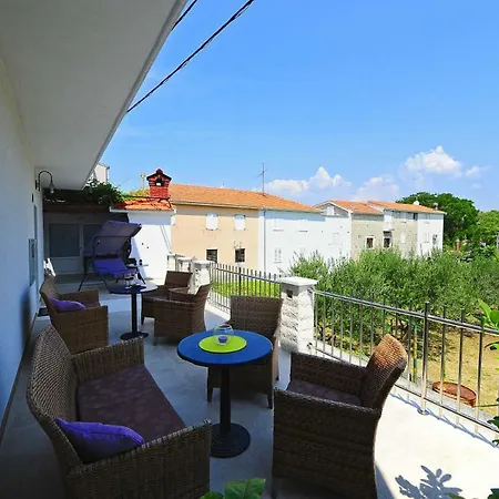 Apartment Nice Duje-near The Beach Split