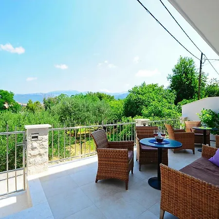 Apartment Nice Duje-near The Beach